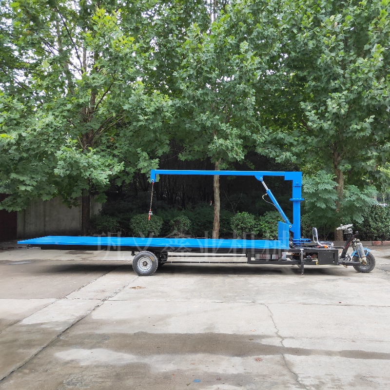 三輪電動平板車隨車吊的特點和優勢 三輪電動平板車隨車吊的特點和優勢